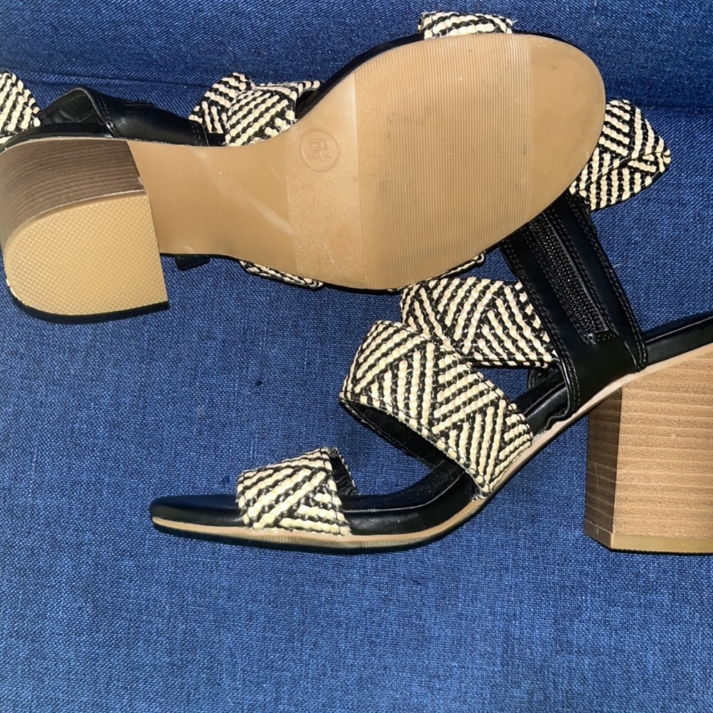 Sandals😍 - Picture 3 of 4